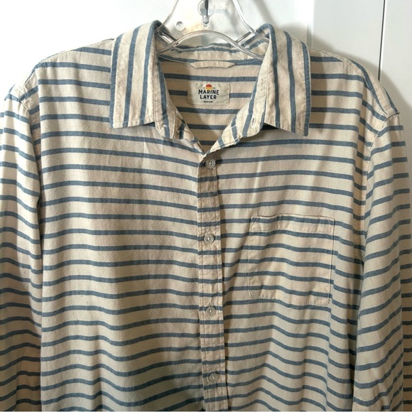 Marine Layer Men's Cream and Blue Horizontal Striped Long Sleeve Shirt in Size M - Picture 3 of 11